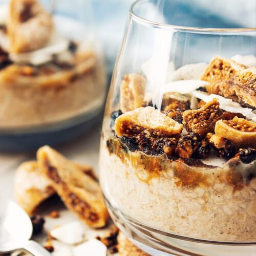 fig cardamom overnight oats